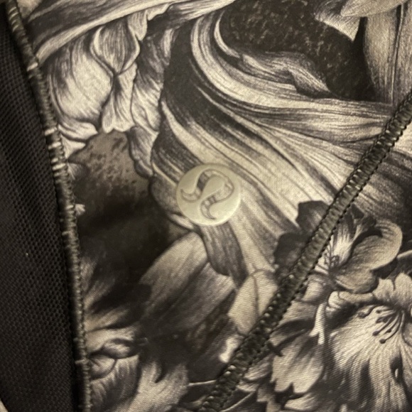 Lululemon hotty hot shorts. Size 10. 2 inch seam. Never worn. - Picture 3 of 3